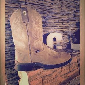 Justin Boots, Good 8/10 condition; size: 11